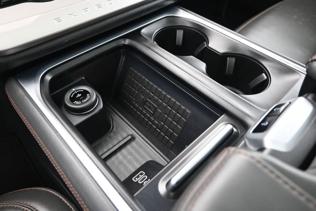 Certified 2025 Ford Expedition Active AWD/4WD image 19