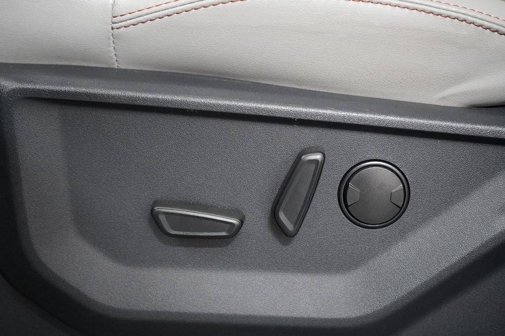 Certified 2025 Ford Expedition Active AWD/4WD image 15