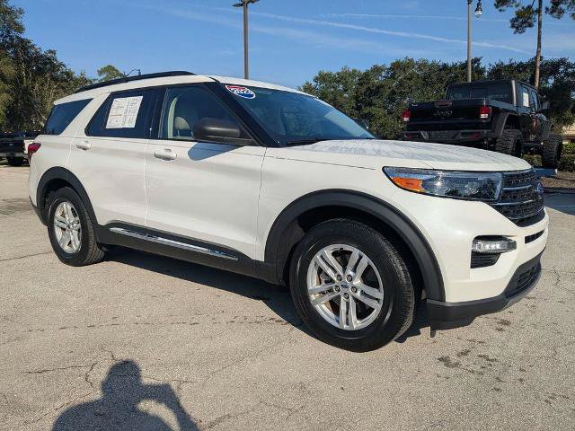 Certified 2024 Ford Explorer XLT w/ Equipment Group 202A RWD image 2