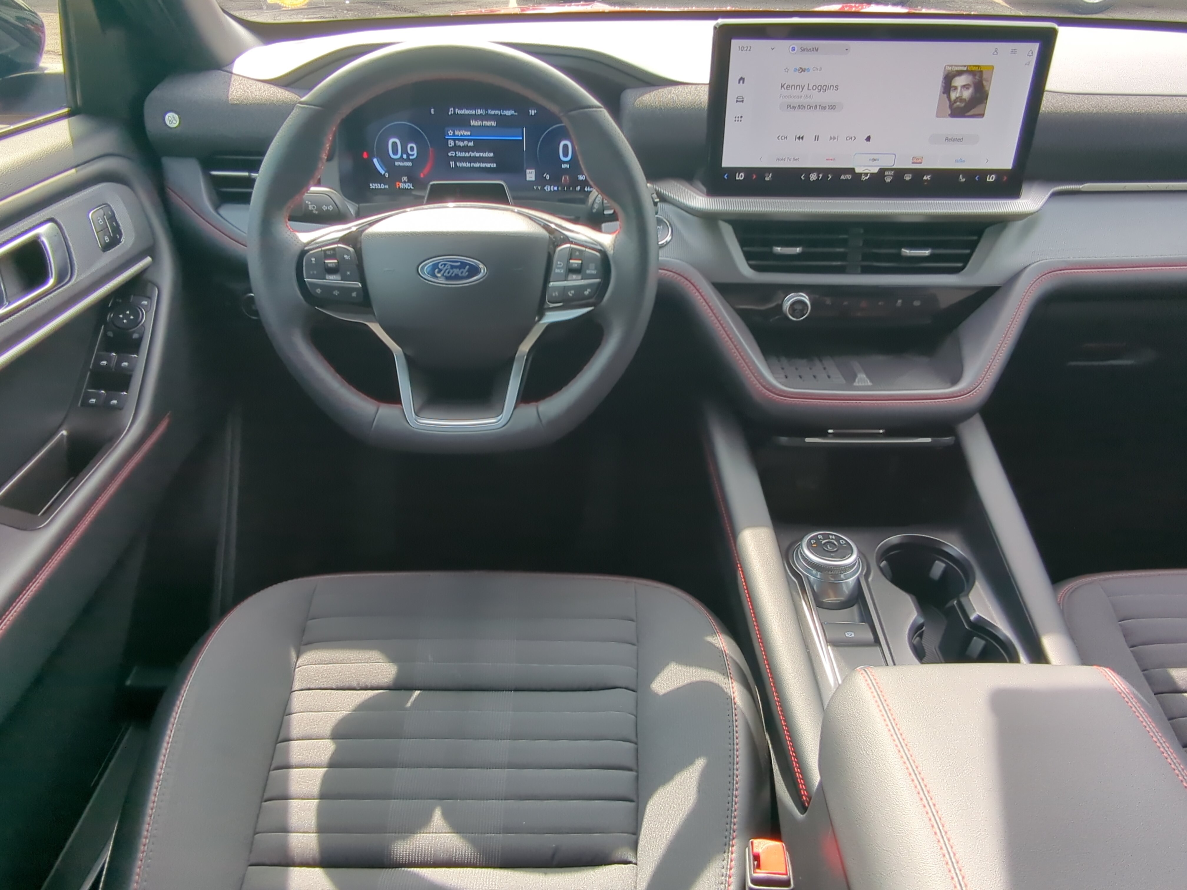 Certified 2025 Ford Explorer ST-Line w/ Premium Package AWD/4WD image 14