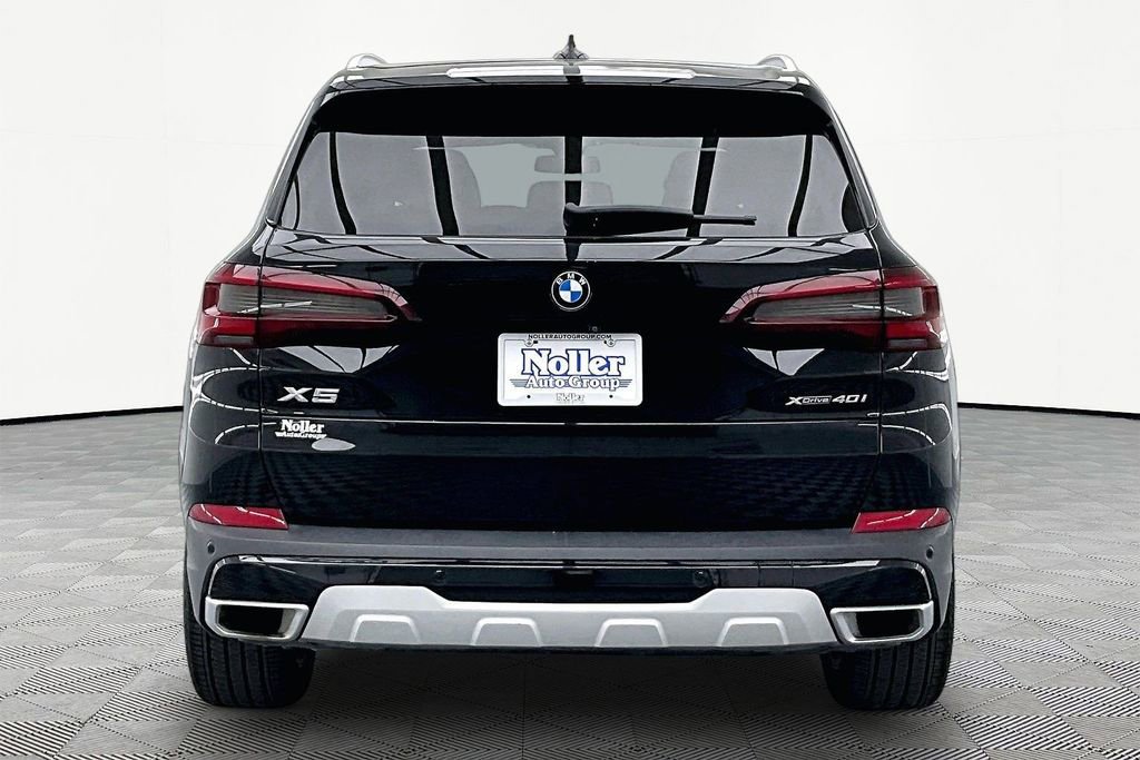 Used 2023 BMW X5 xDrive40i AWD/4WD image 4