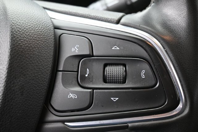 Used 2024 Buick Encore GX Sport Touring AWD/4WD image 17