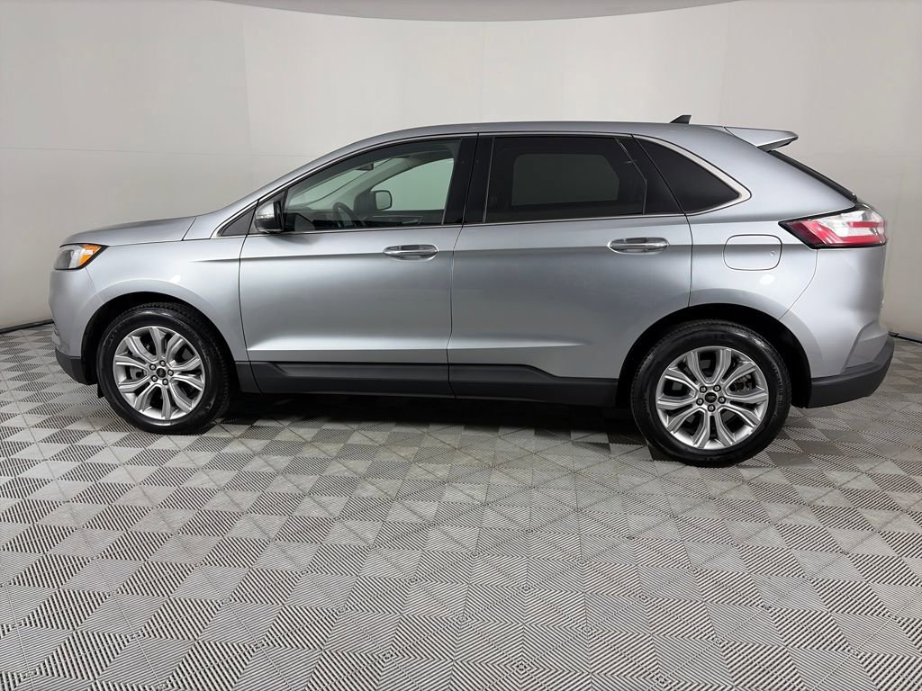 Certified 2024 Ford Edge Titanium image 2