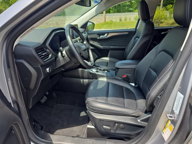 Certified 2022 Ford Escape Titanium AWD/4WD image 14
