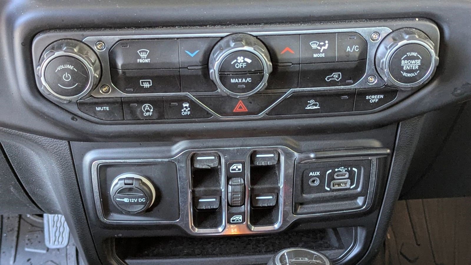 Used 2023 Jeep Gladiator Sport image 27