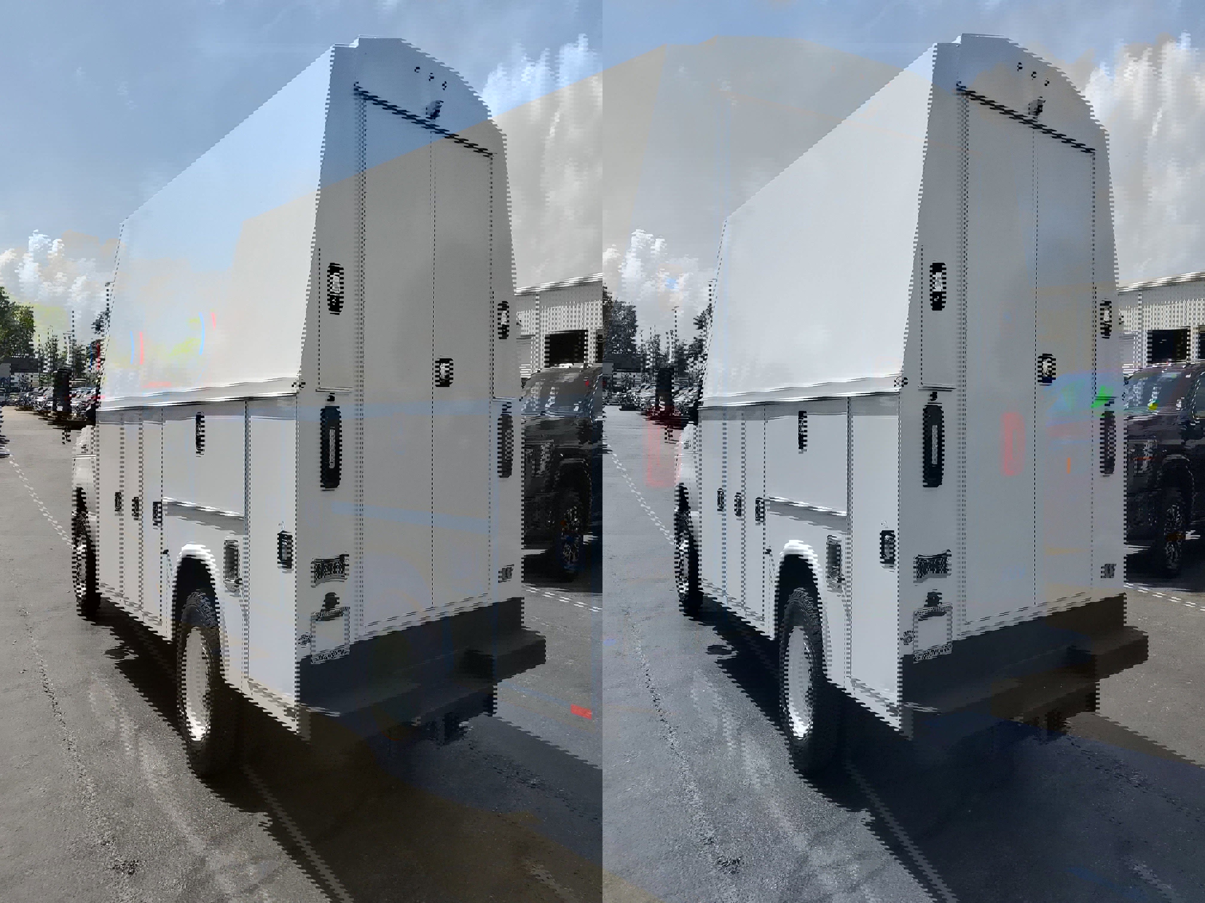 Certified 2024 Ford E-450 and Econoline 450 Super Duty w/ Driver's Safety Package image 3