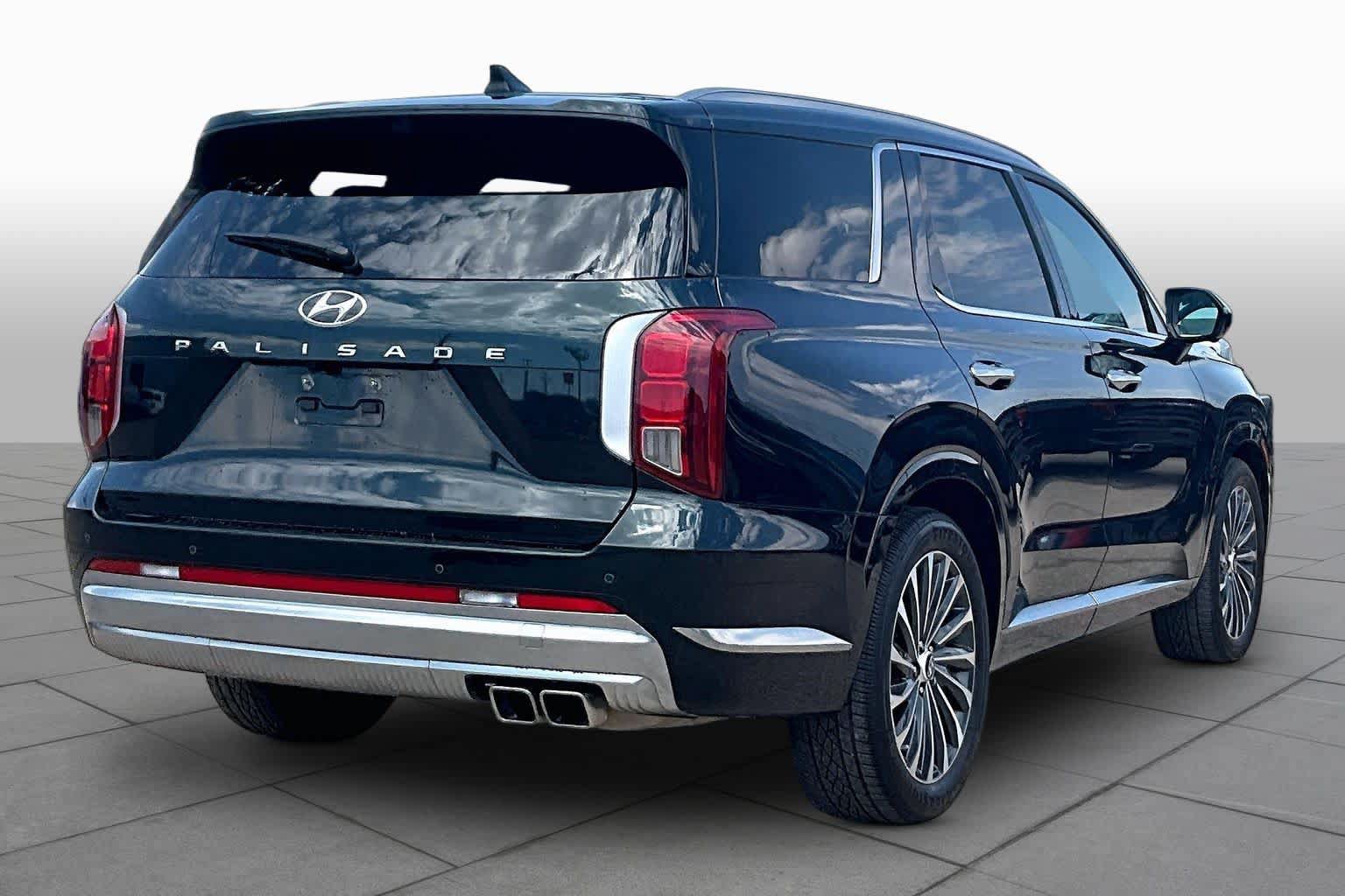 Used 2024 Hyundai Palisade Calligraphy FWD image 12