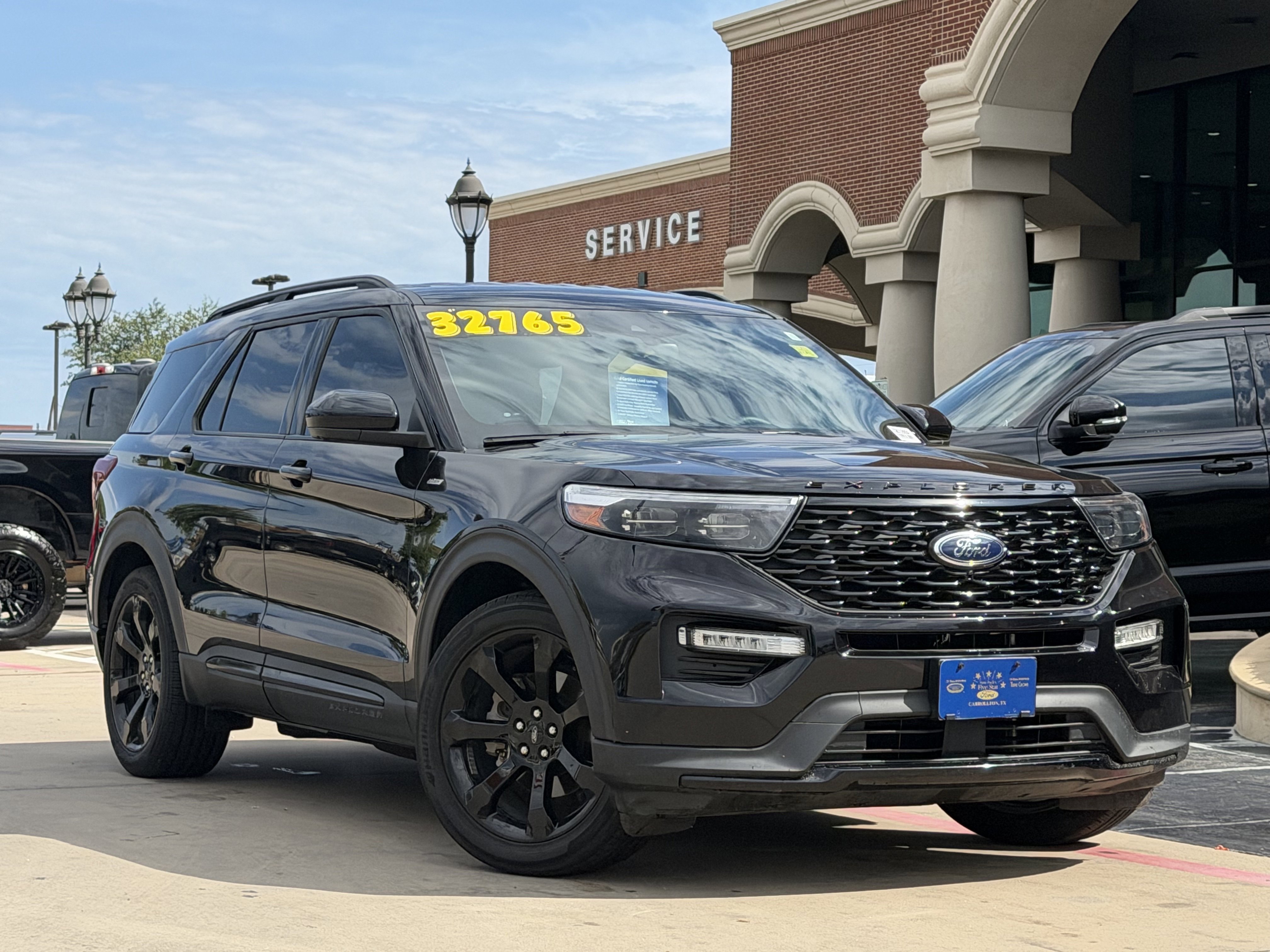 Certified 2022 Ford Explorer ST-Line w/ Class IV Trailer Tow Package RWD image 2