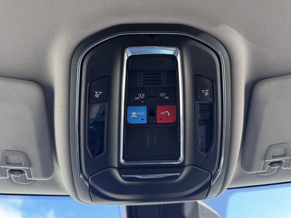 Used 2023 Jeep Grand Cherokee Laredo image 26