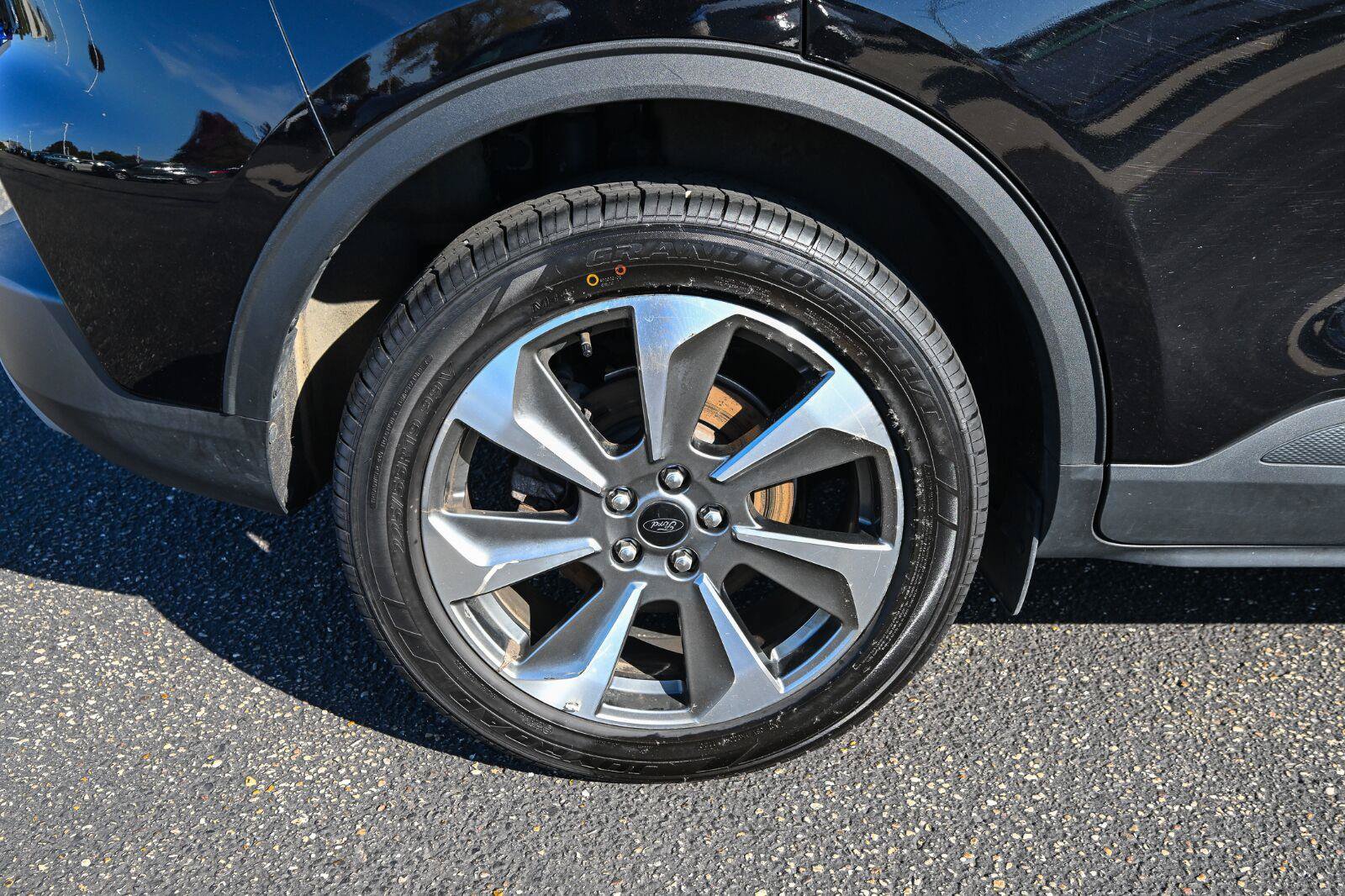 Certified 2025 Ford Escape Platinum AWD/4WD image 14