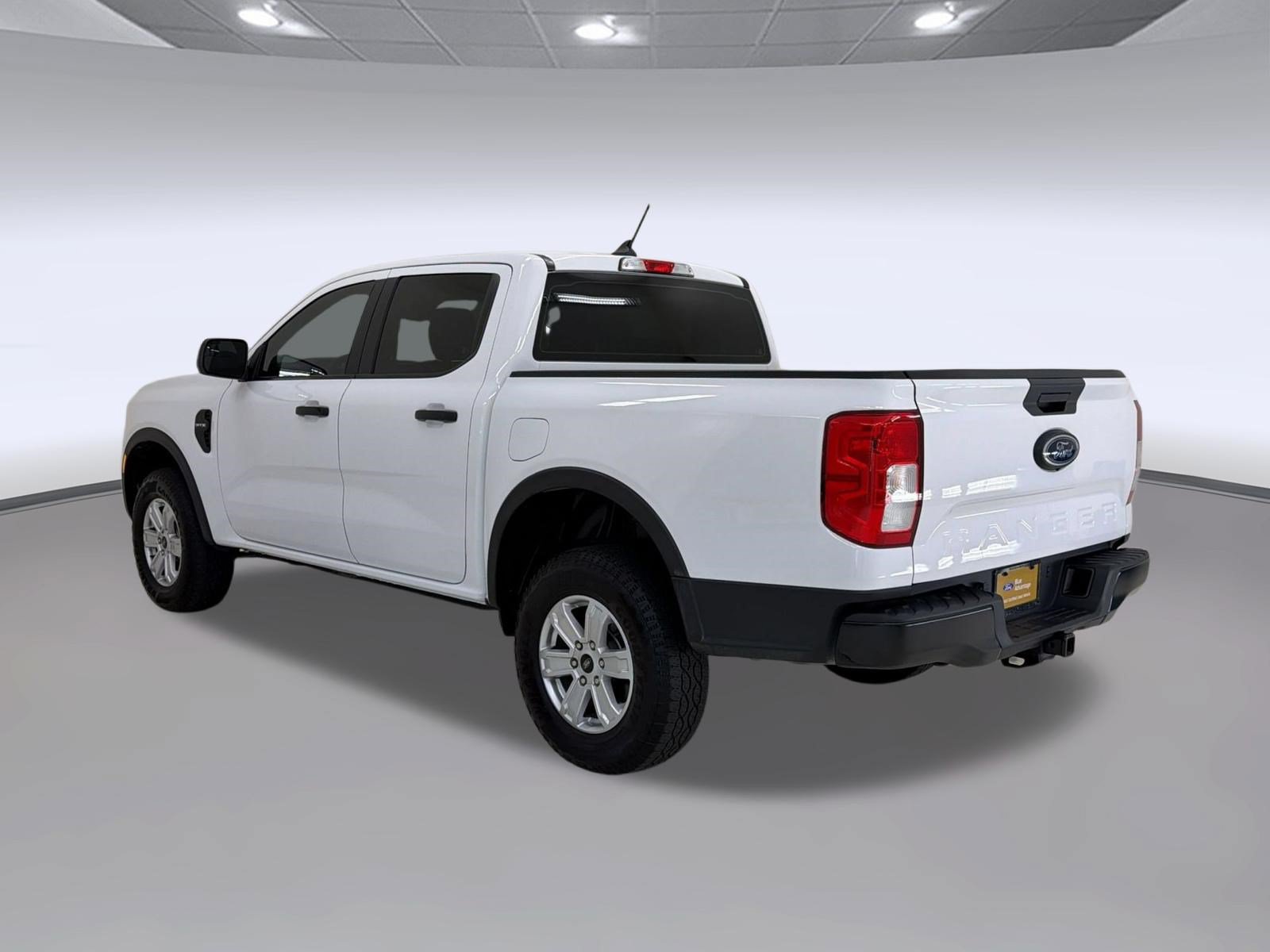 Certified 2024 Ford Ranger XL w/ Trailer Tow Package RWD image 3