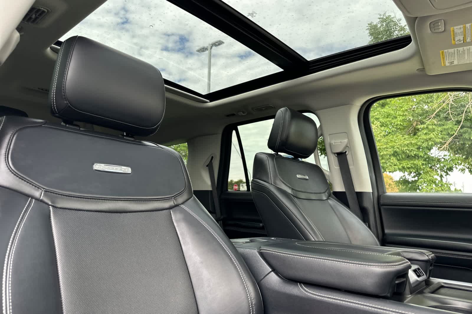 Certified 2025 Ford Expedition Platinum AWD/4WD image 18