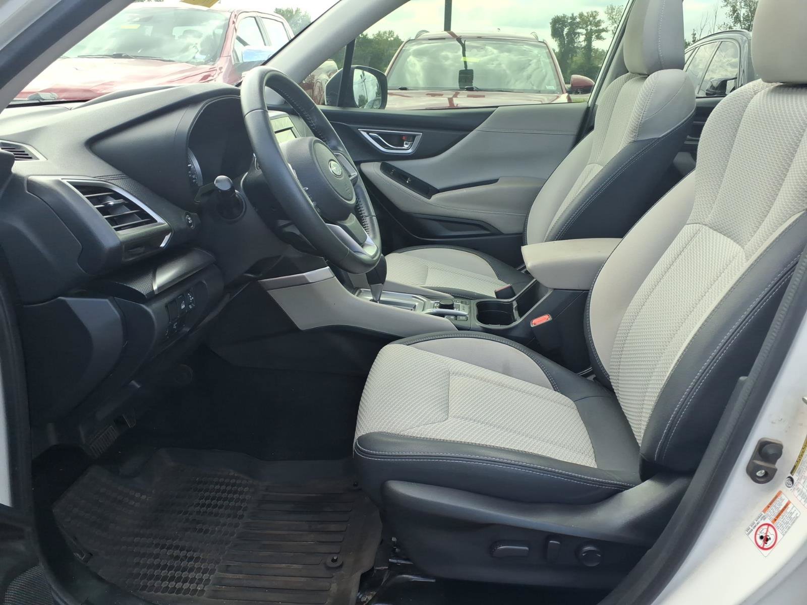 Used 2020 Subaru Forester Premium AWD/4WD image 21