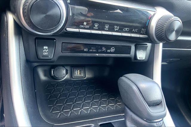 Used 2025 Toyota RAV4 LE AWD/4WD image 35