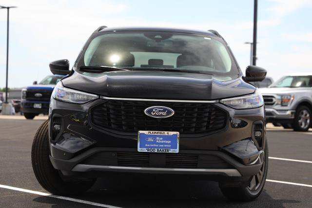 Certified 2024 Ford Escape Platinum AWD/4WD image 2