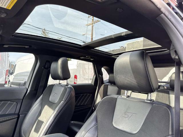 Certified 2020 Ford Edge ST w/ Equipment Group 401A image 17