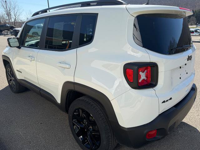 Used 2022 Jeep Renegade Altitude w/ Convenience Group AWD/4WD image 4