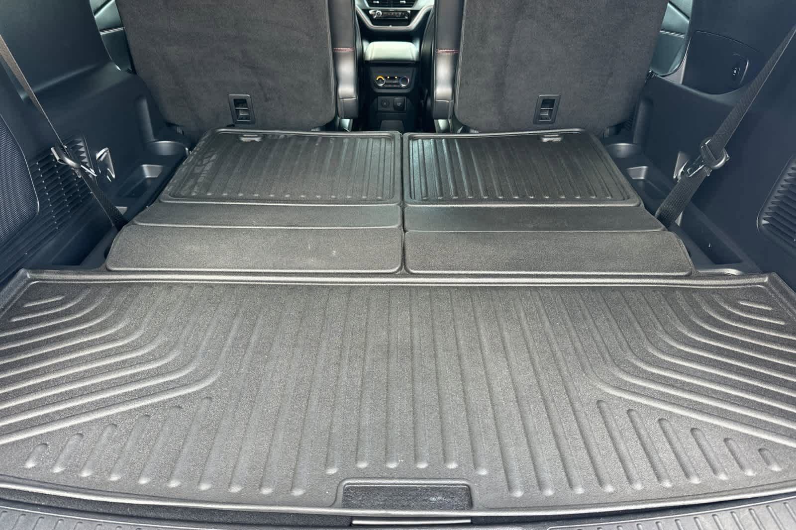 Certified 2025 Ford Explorer ST AWD/4WD image 17