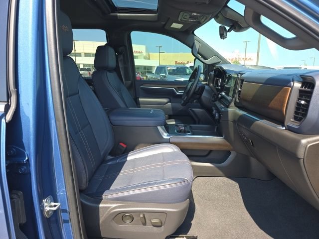 Used 2024 Chevrolet Silverado 2500 High Country w/ Technology Package AWD/4WD image 20
