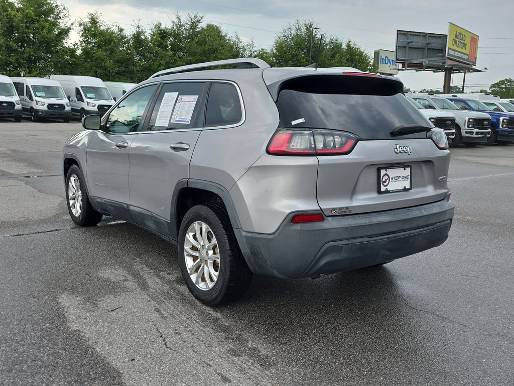 Used 2019 Jeep Cherokee Latitude w/ Popular Appearance Group FWD image 5