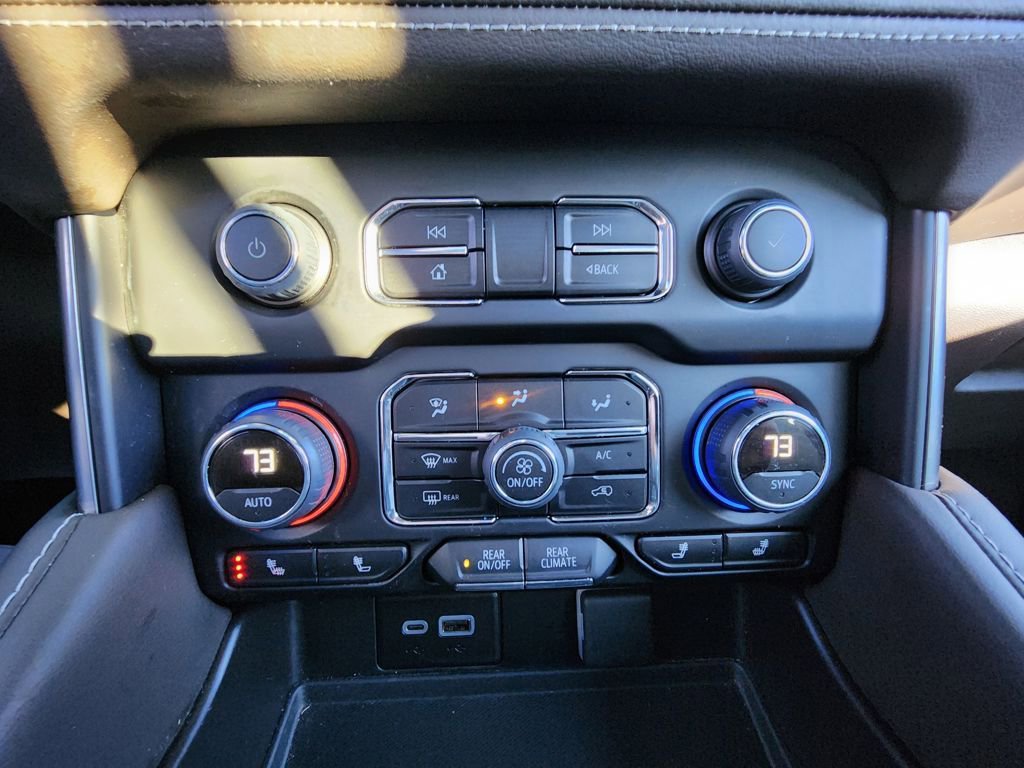 Used 2023 Chevrolet Tahoe Z71 w/ Luxury Package image 14