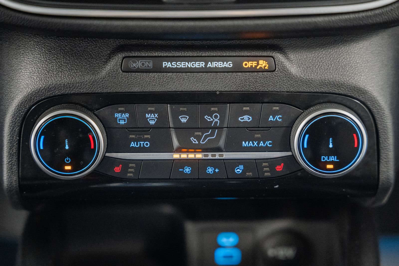 Certified 2022 Ford Escape Titanium image 28