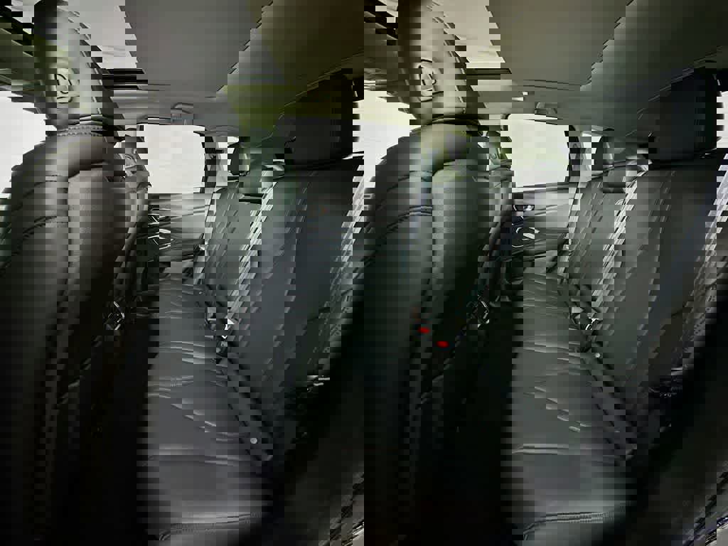 Used 2023 Acura RDX image 16