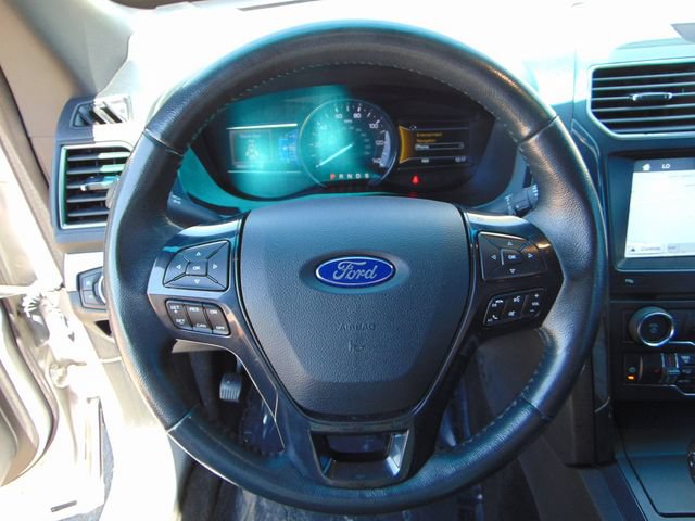 Certified 2018 Ford Explorer XLT w/ Equipment Group 202A AWD/4WD image 15