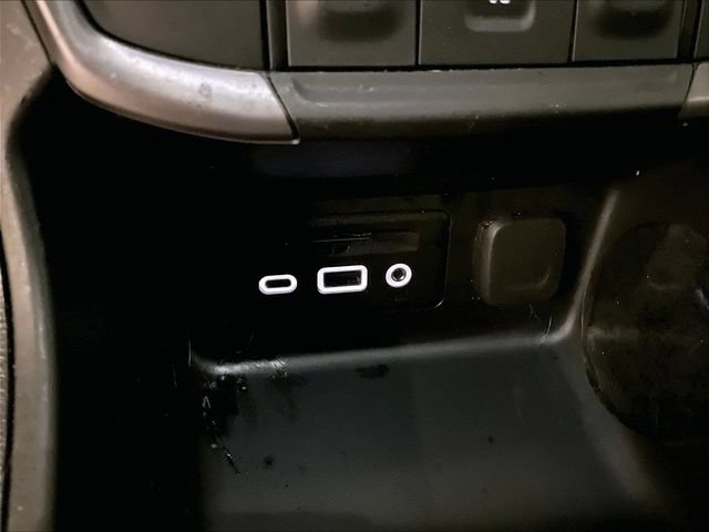 Used 2023 GMC Terrain AT4 AWD/4WD image 31