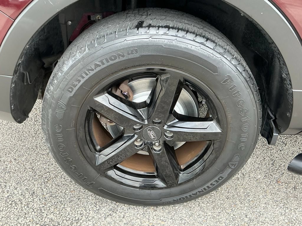 Certified 2018 Ford Explorer XLT FWD image 30
