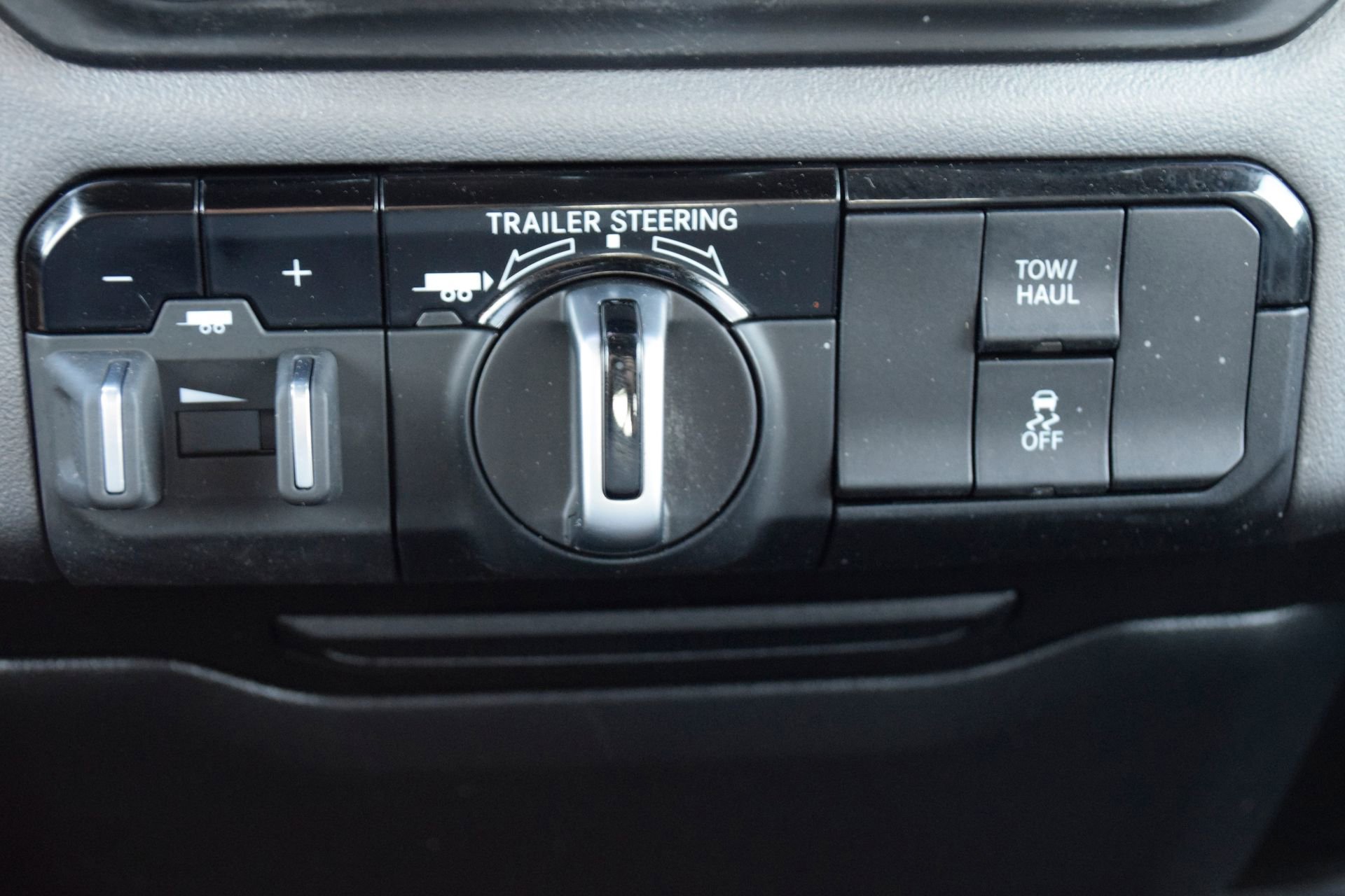 Used 2024 RAM 1500 Big Horn w/ Trailer Tow Group AWD/4WD image 16