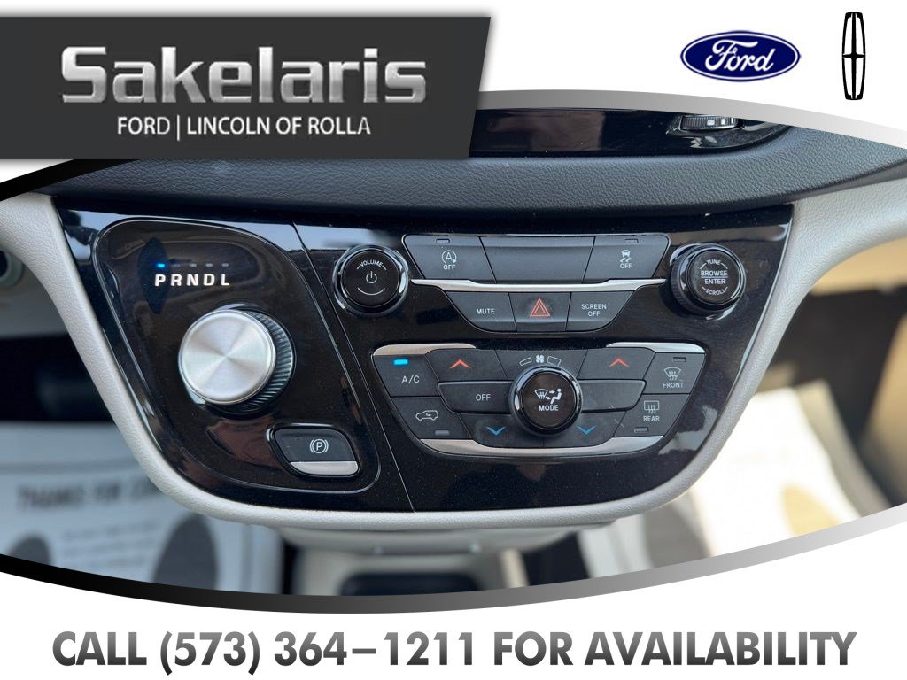 Used 2023 Chrysler Voyager LX FWD image 25