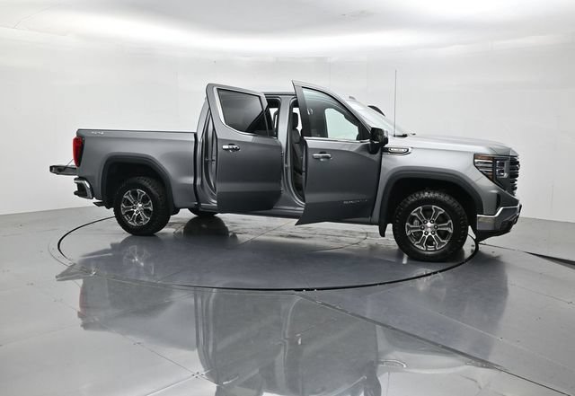 Used 2024 GMC Sierra 1500 SLT AWD/4WD image 54