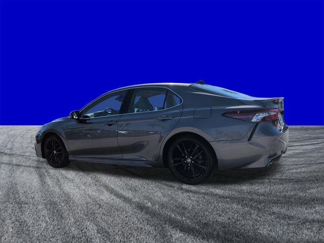 Used 2021 Toyota Camry XSE image 3