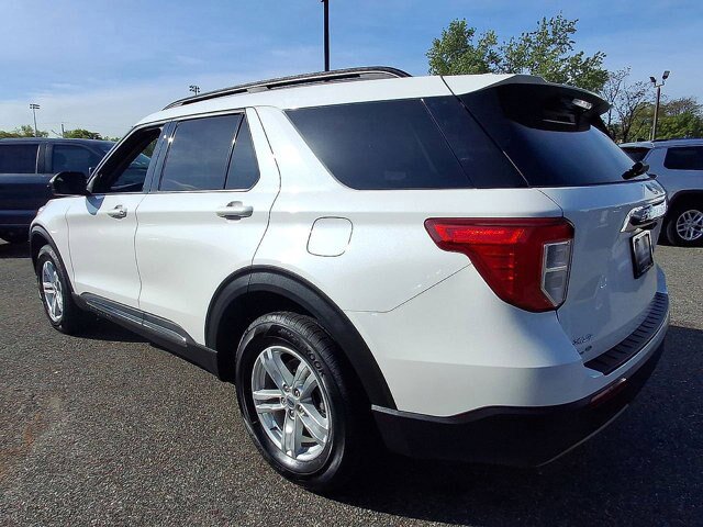 Certified 2022 Ford Explorer XLT w/ Equipment Group 202A AWD/4WD image 22