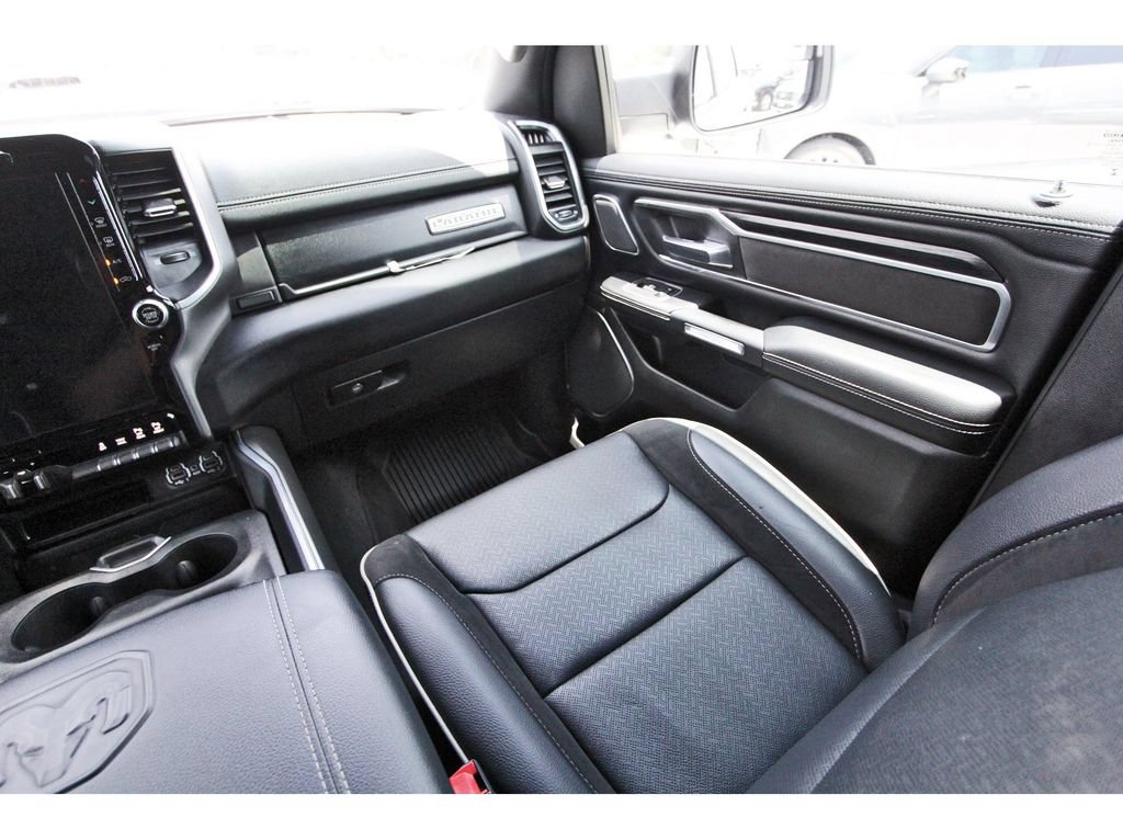 Used 2023 RAM 1500 Laramie AWD/4WD image 13