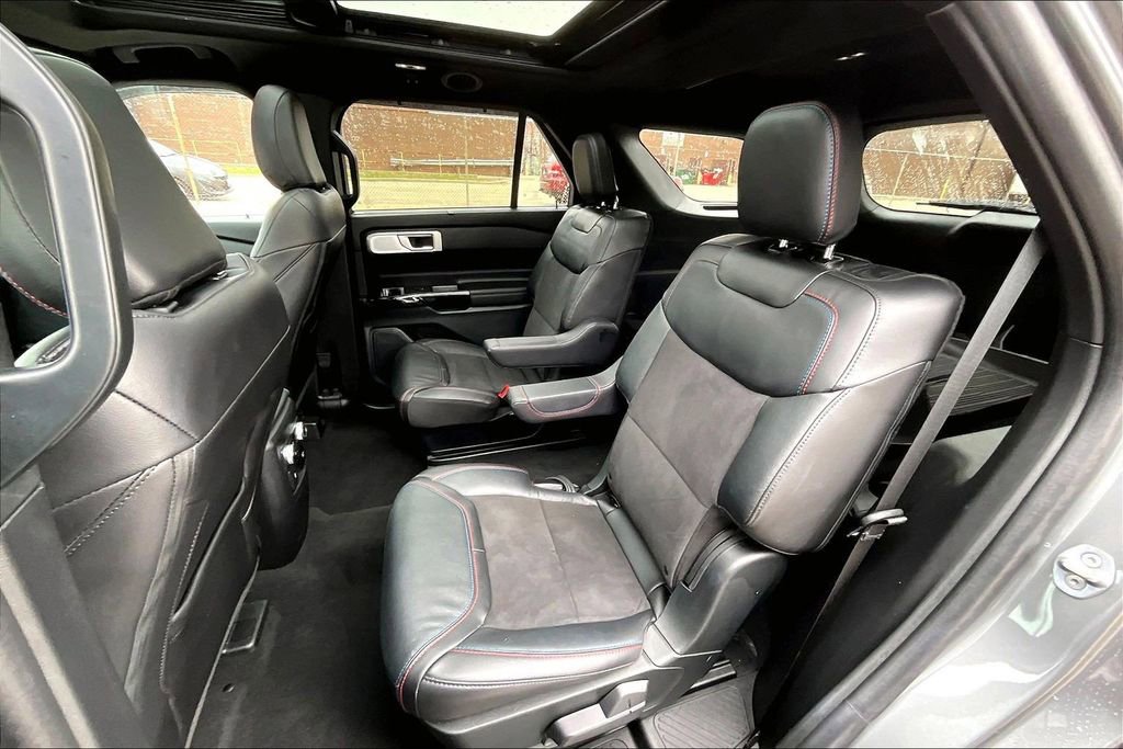 Certified 2024 Ford Explorer ST w/ Equipment Group 401A image 25