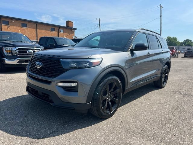 Certified 2024 Ford Explorer ST-Line w/ Class IV Trailer Tow Package AWD/4WD image 30