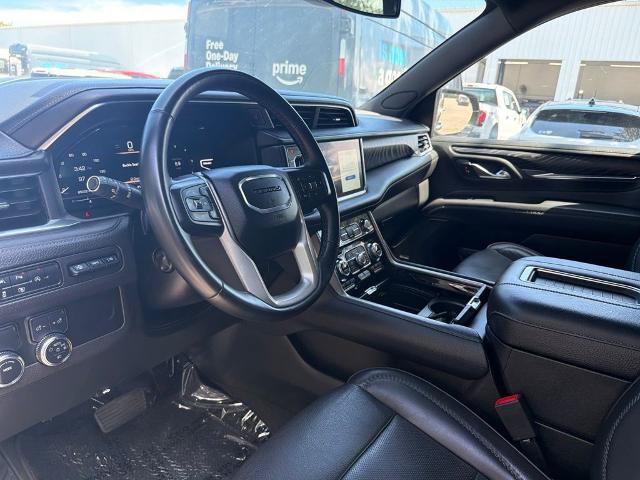 Used 2023 GMC Yukon Denali RWD image 7
