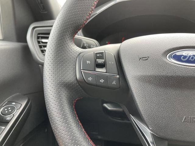 Certified 2025 Ford Escape ST-Line AWD/4WD image 13