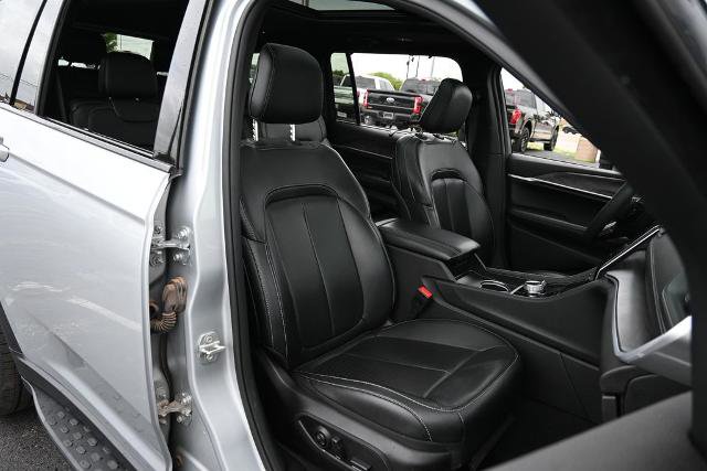 Used 2024 Jeep Grand Cherokee L Limited w/ Luxury Tech Group II AWD/4WD image 24