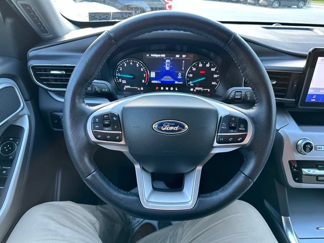 Certified 2023 Ford Explorer XLT w/ Equipment Group 202A AWD/4WD image 64
