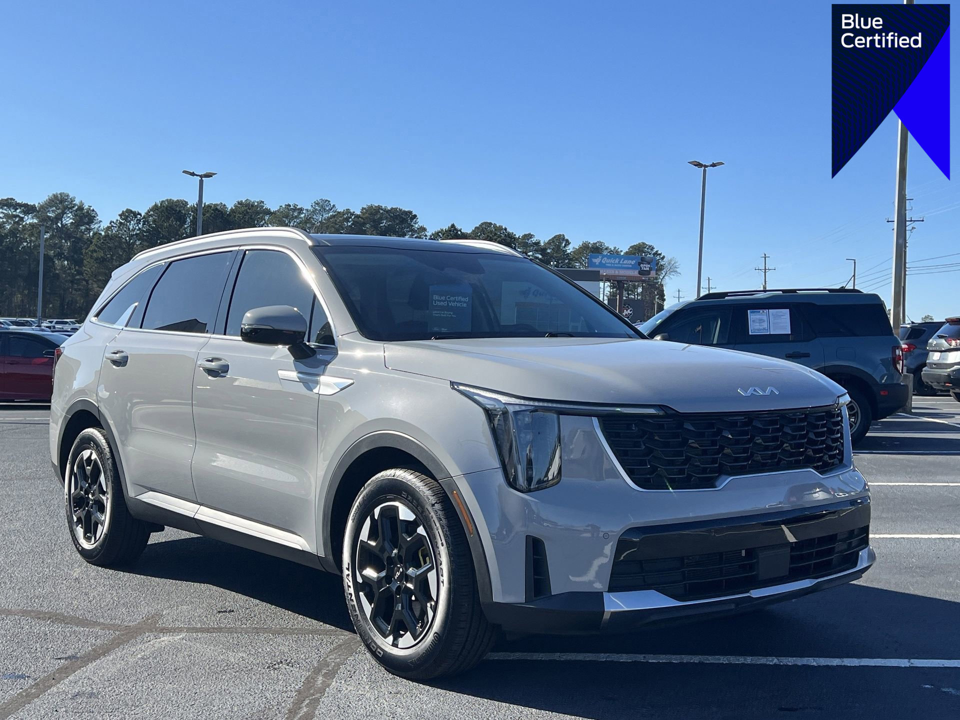 Used 2025 Kia Sorento S w/ Panoramic Sunroof Package