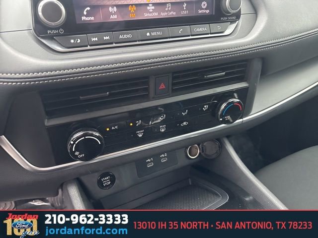 Used 2024 Nissan Rogue S FWD image 12