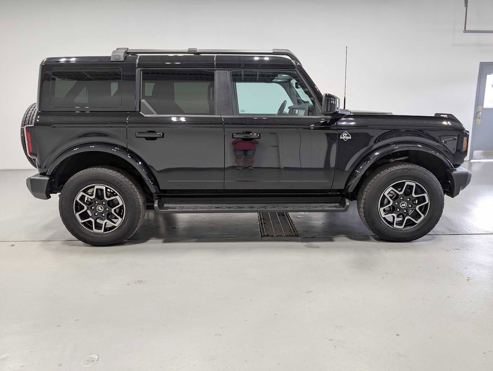 Certified 2025 Ford Bronco Outer Banks AWD/4WD image 7