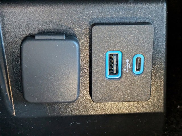 Certified 2023 Ford Explorer Platinum w/ Technology Package image 21