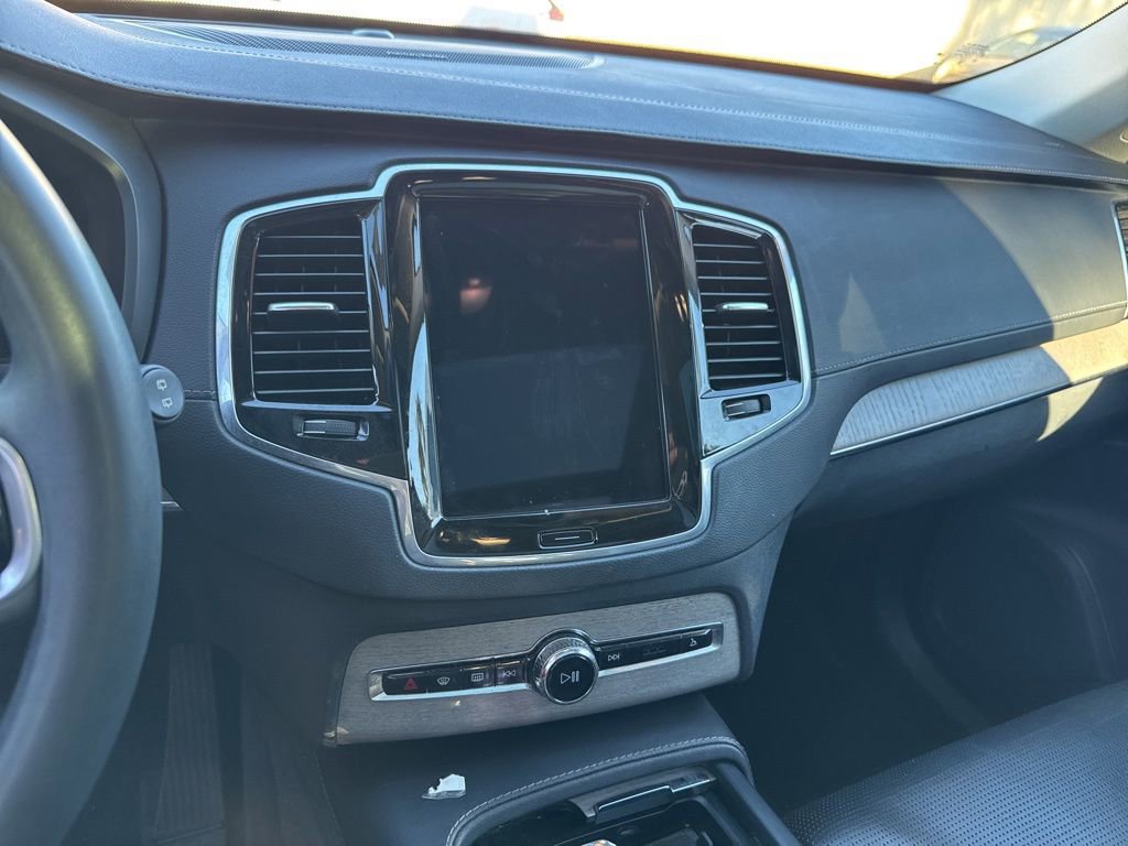 Used 2023 Volvo XC90 B6 Ultimate w/ Protection Package Premier image 8