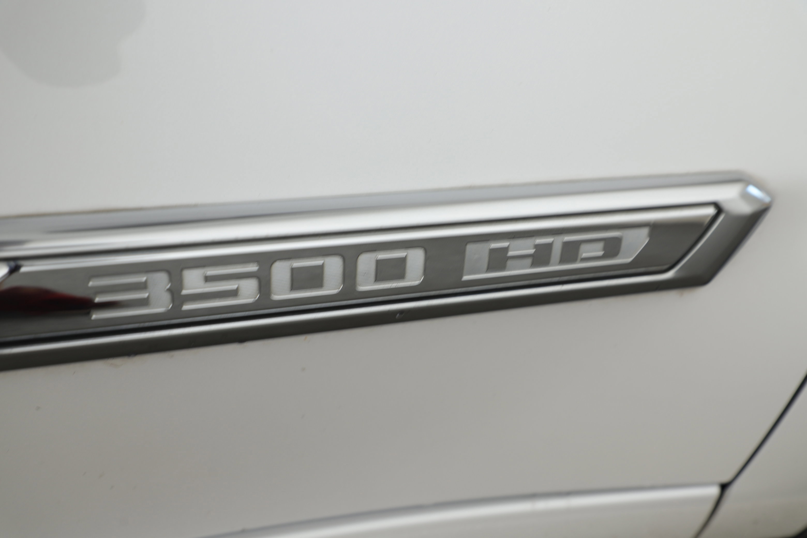 Used 2024 Chevrolet Silverado 3500 High Country w/ Technology Package image 6