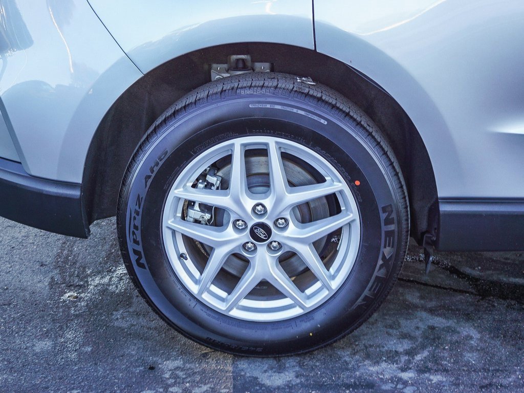 Certified 2023 Ford Edge SEL image 9