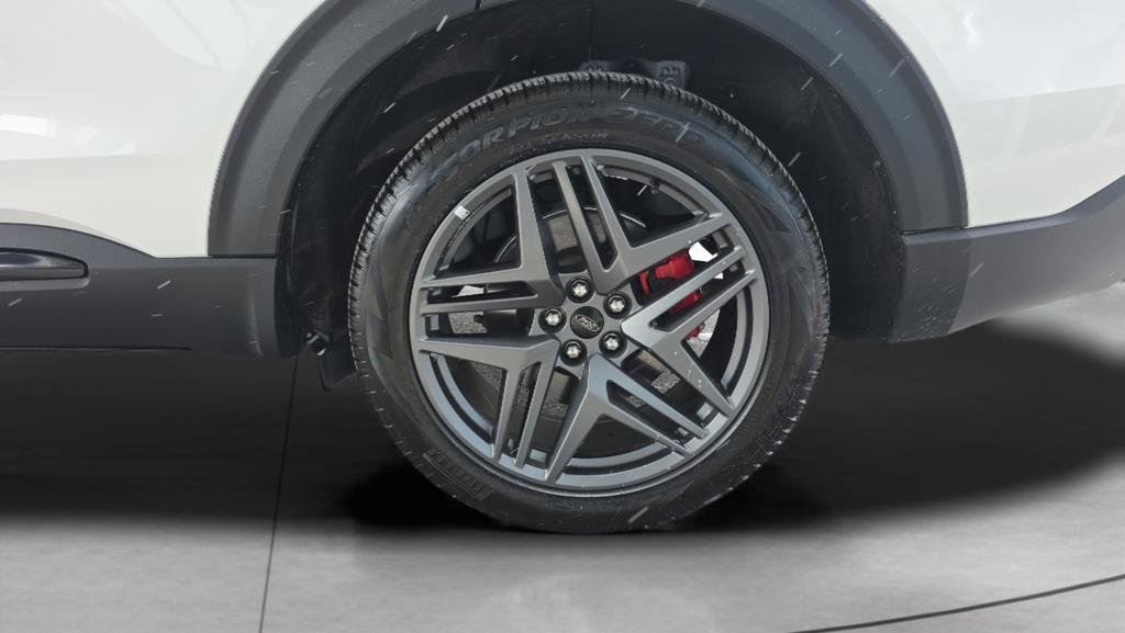 Certified 2025 Ford Explorer ST-Line w/ ST-Line Street Pack image 12